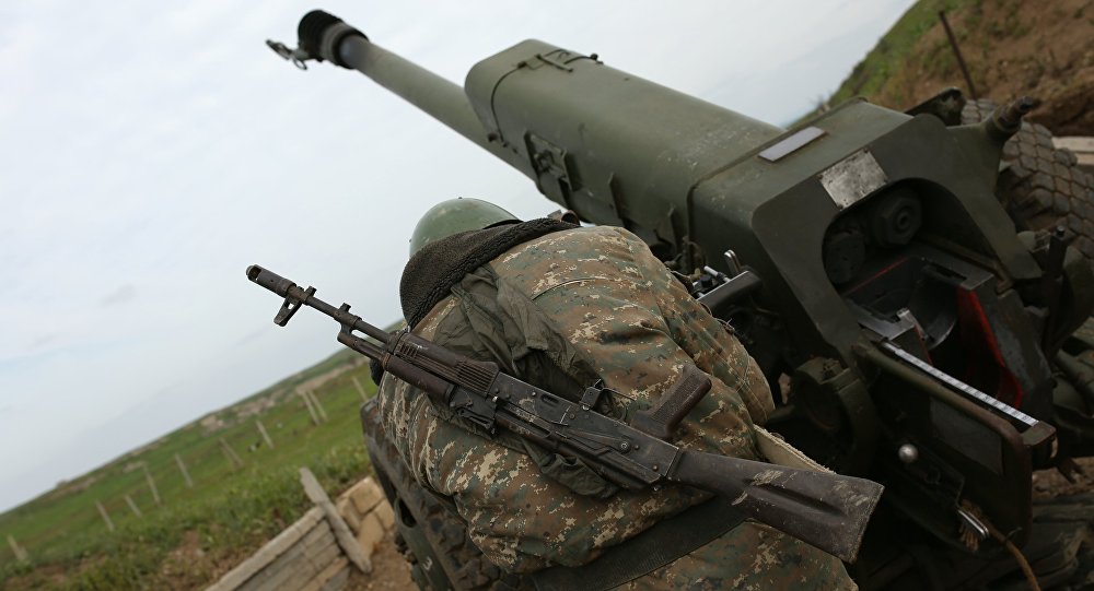 В зоне карабахского конфликта неспокойно: Азербайджан проведет широкомасштабные учения