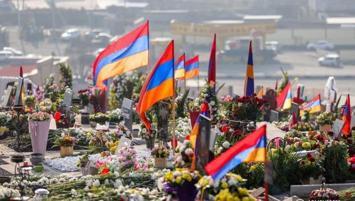 Мы не должны считать их умершими: министр обороны Армении посетил «Ераблур» 