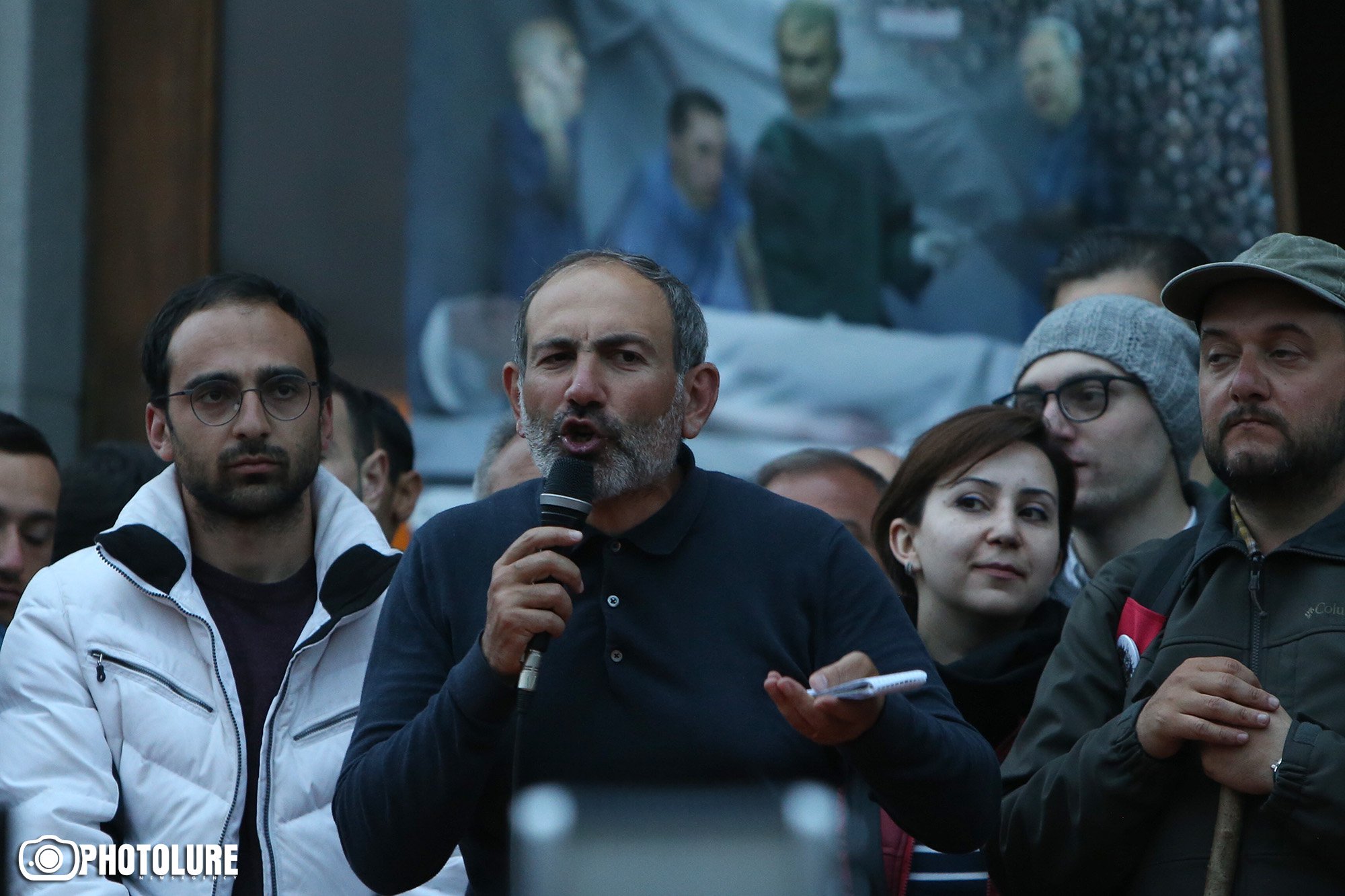 Политолог: оппозиция не дает четкой картины будущего Армении