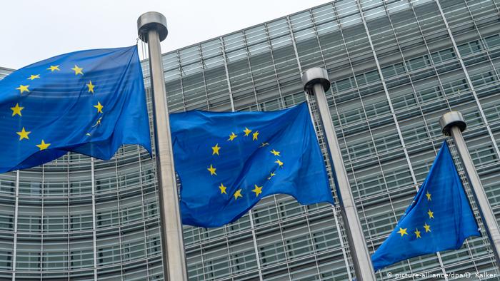 В Еврокомиссии назвали обязательными решения суда ЕС для всех национальных трибуналов 