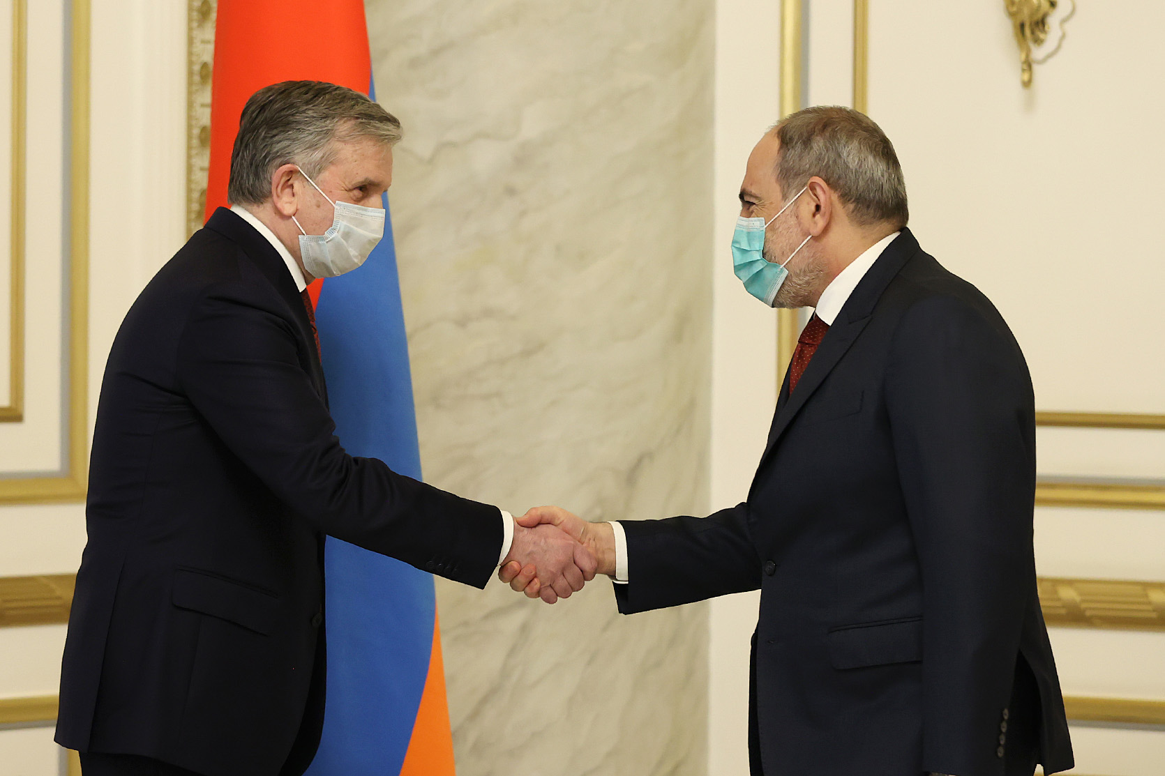 Пашинян обсудил с Михаилом Зурабовым инвестиционные проекты в Армении