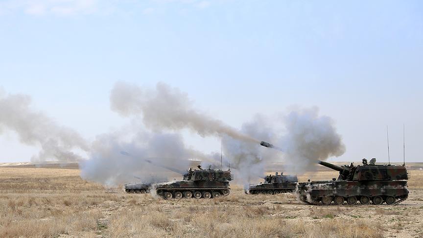 ВС Турции начали наносить удары по объектам курдских боевиков на севере Сирии