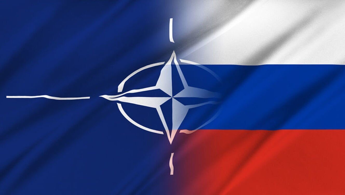 Нов россии и нато. Флаг НАТО И России. Россия против НАТО флаги. Флаг НАТО И РФ. Флаг НАТО.
