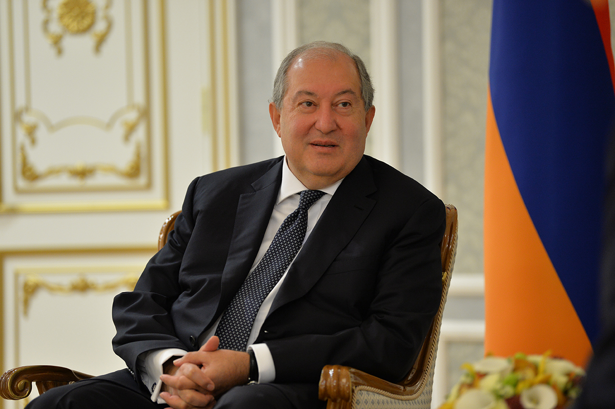 Почему президент не принял участия в совместном заседании Совбезов Армении и Арцаха?
