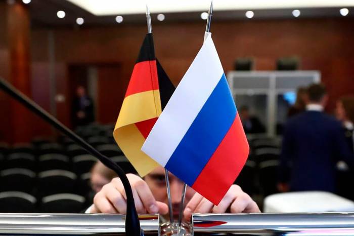 Россия объявила о высылке двух сотрудников посольства Германии