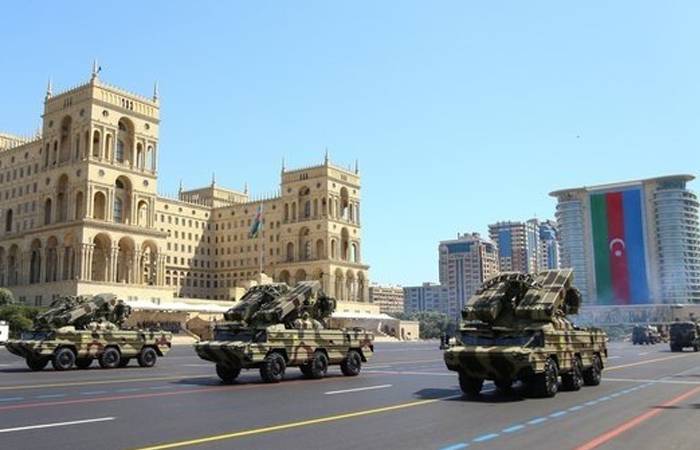  Азербайджан наращивает военные расходы, Армения — готовится к сокращению 