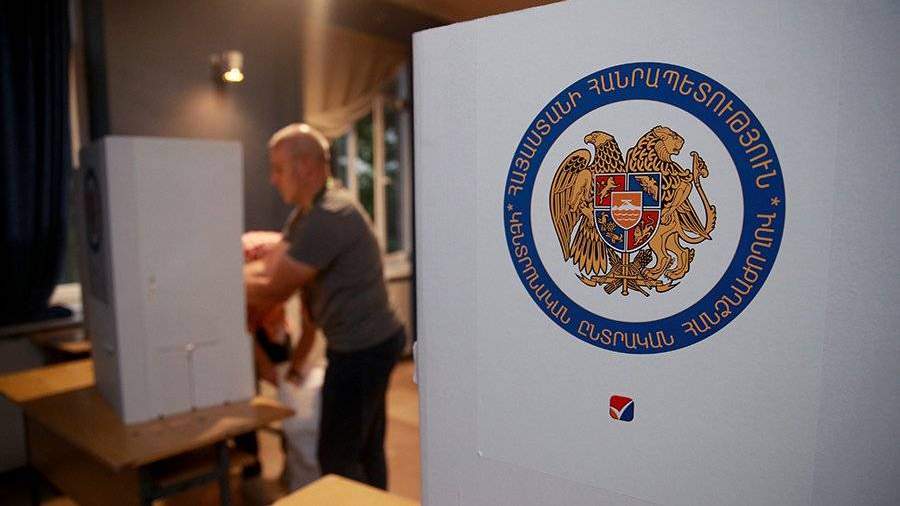 Правящая партия не победила бы на досрочных парламентских выборах в Армении – опрос IRI