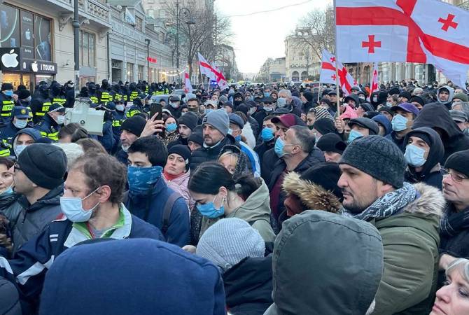 По грузинским городам прокатилась волна протестов