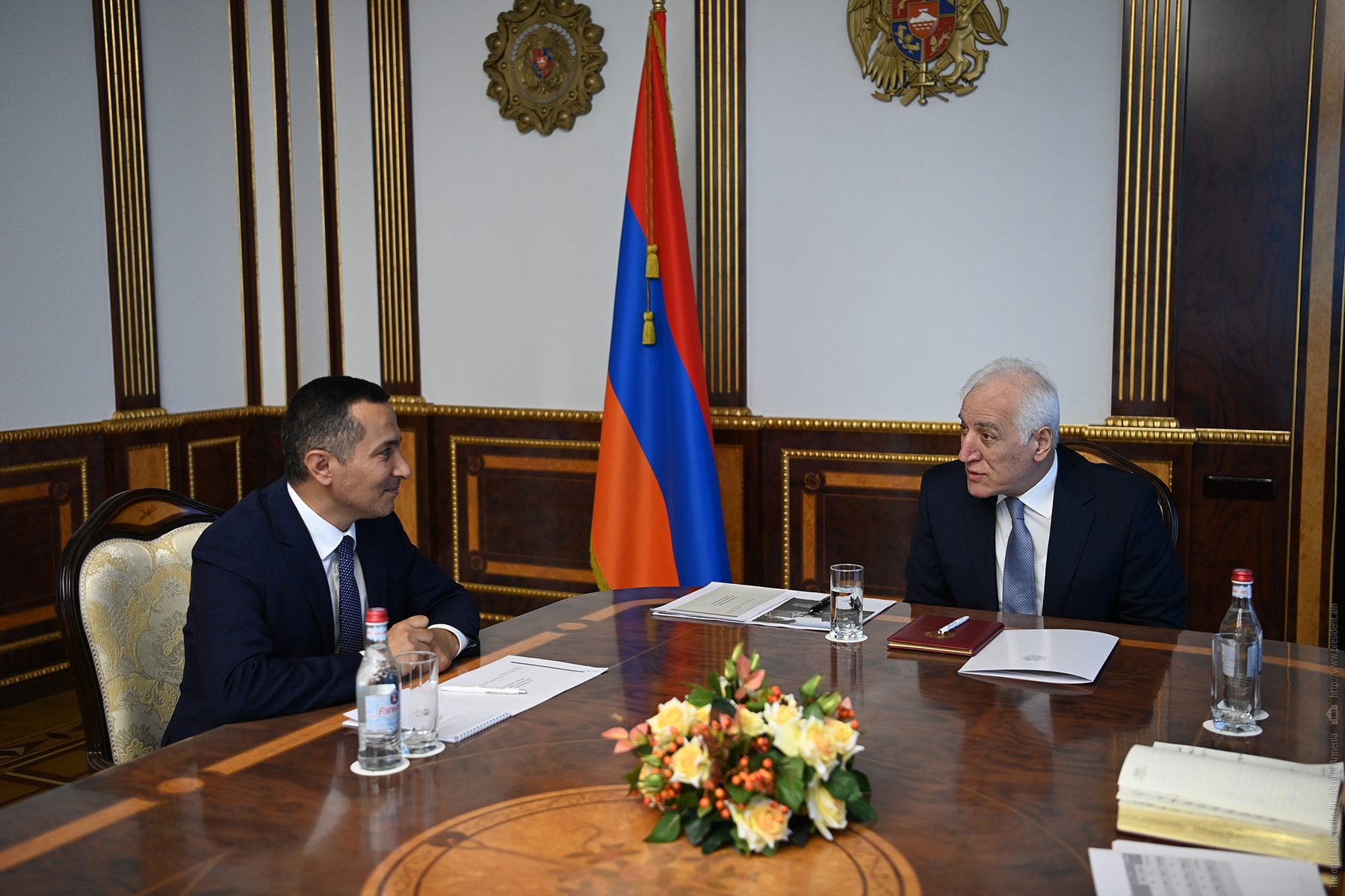 Президент Армении встретился с губернатором Сюникской области