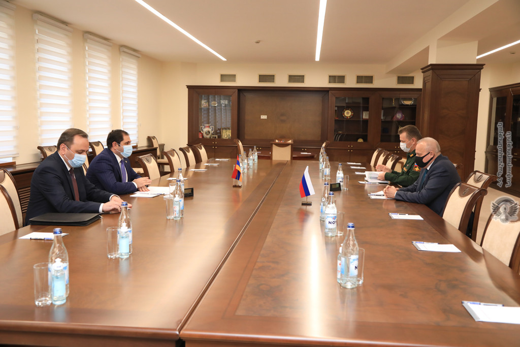 Сурен Папикян и Сергей Копыркин обсудили вопросы региональной безопасности