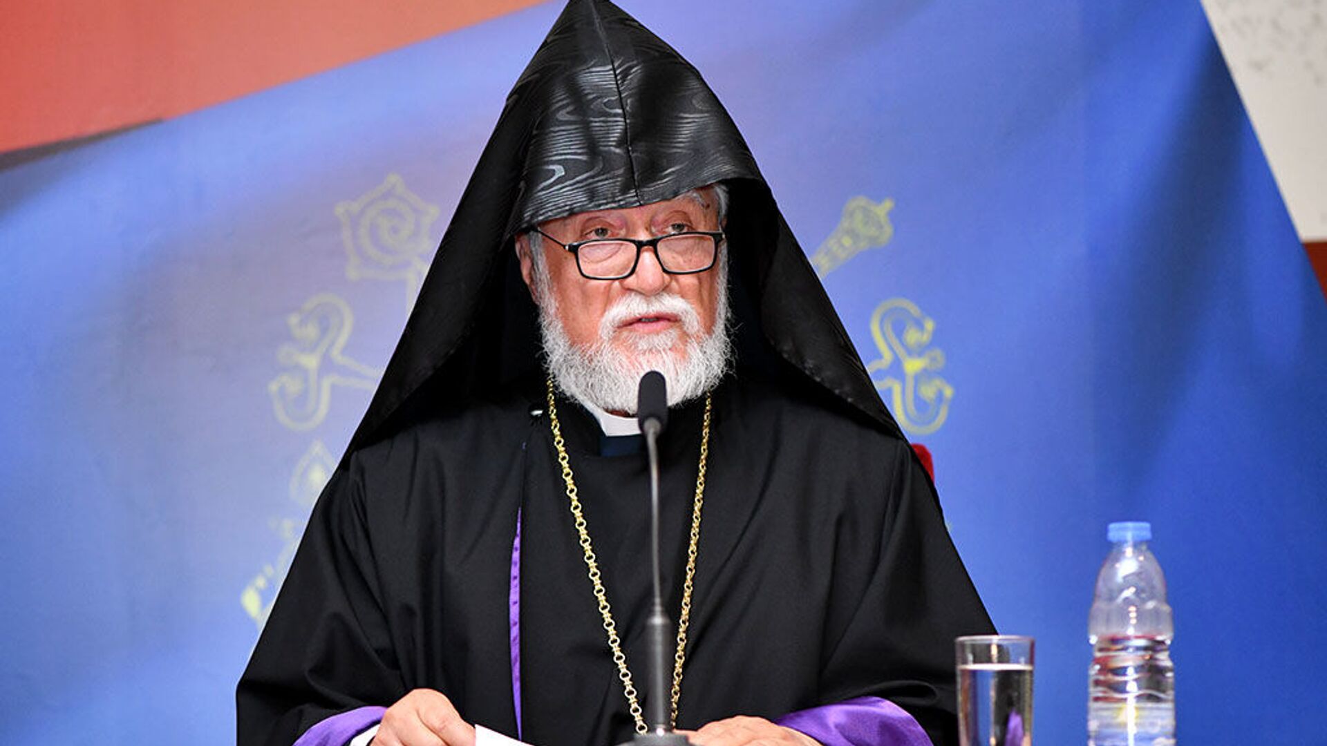 Католикос Арам I подверг резкой критике визит послов в оккупированный Арцах