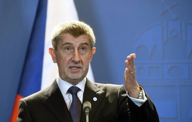 Премьер-министр Чехии обвинил Transparency International в необъективности и ущербе стране