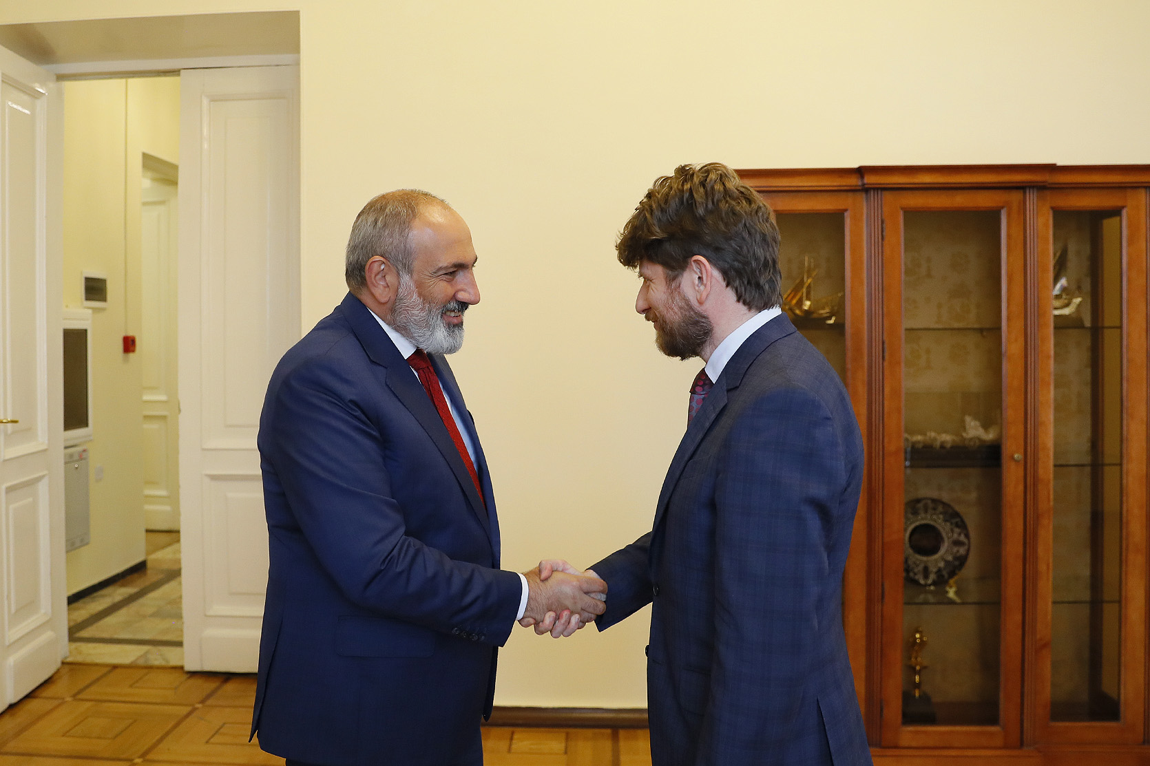 Пашинян - послу Франции: Армения заинтересована в расширении сотрудничества с Францией