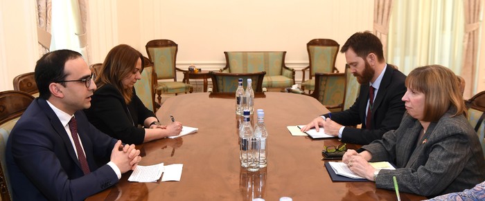 Вице-премьер Армении представил послу США шаги по улучшению бизнес-среды