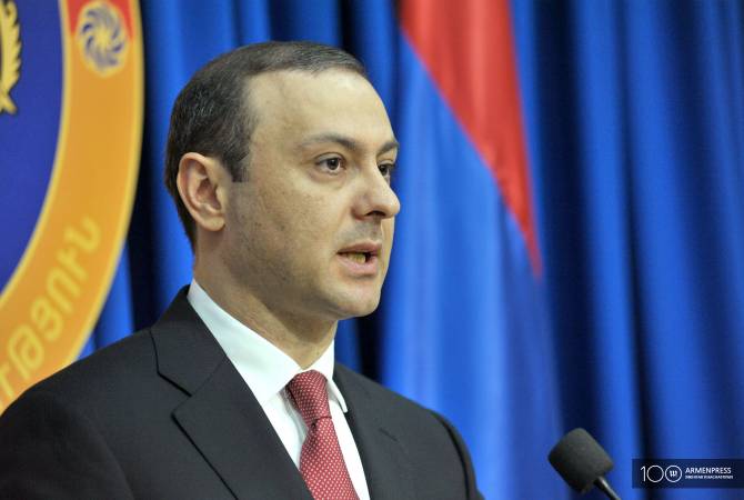 Секретарь Совбеза Армении отбудет в Бишкек