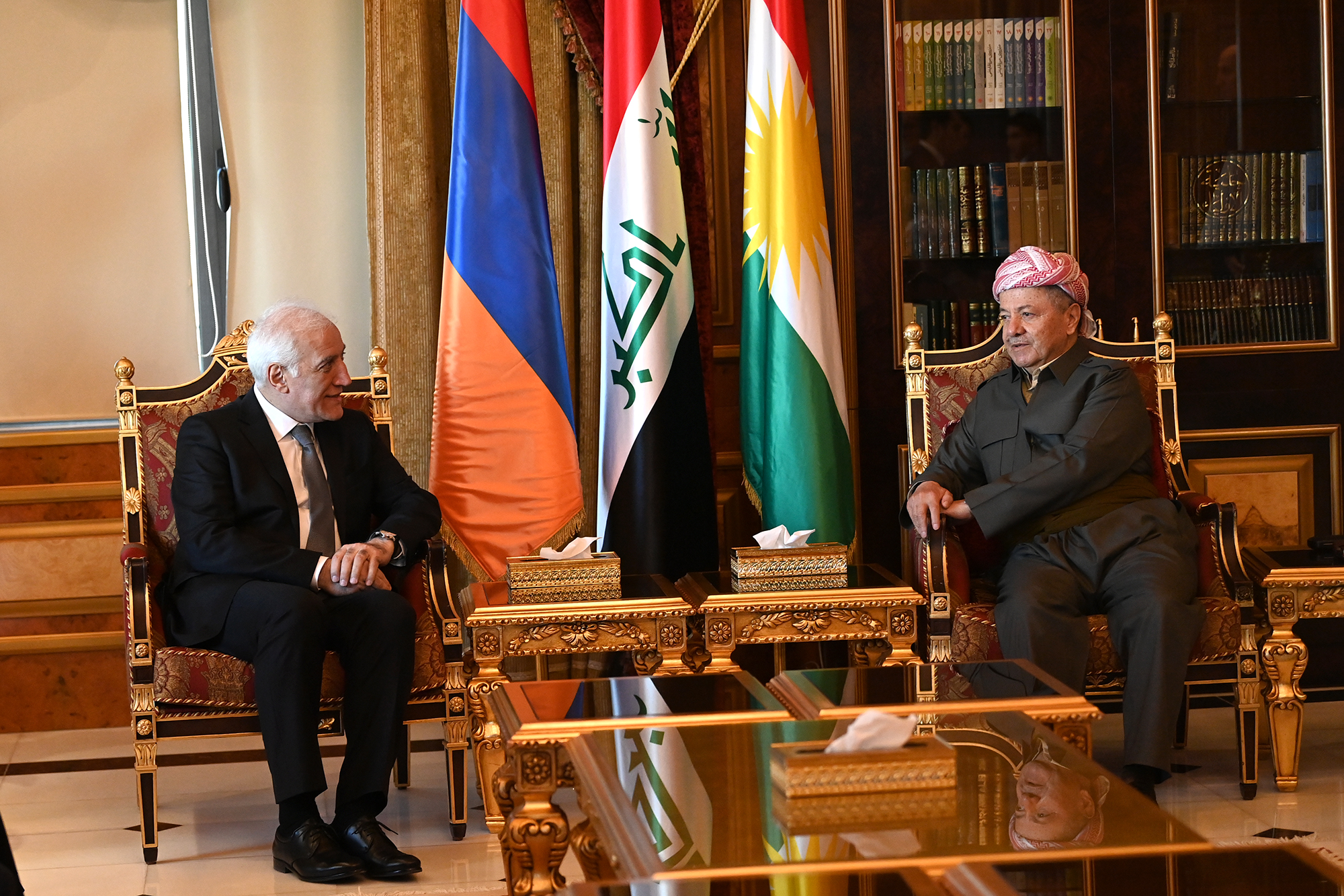 Ваагн Хачатурян встретился с Масудом Барзани