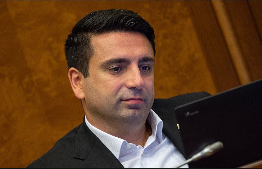 Парламент Армении избрал спикером Алена Симоняна
