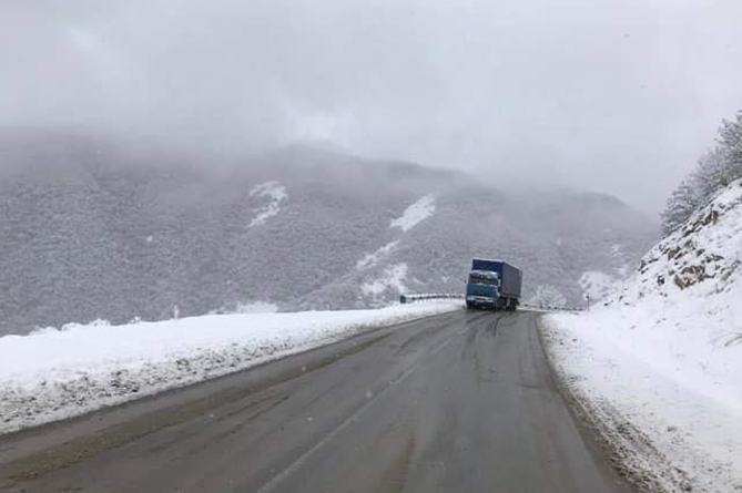 Ձյուն և մերկասառույց․ իրավիճակը Հայաստանի ճանապարհներին