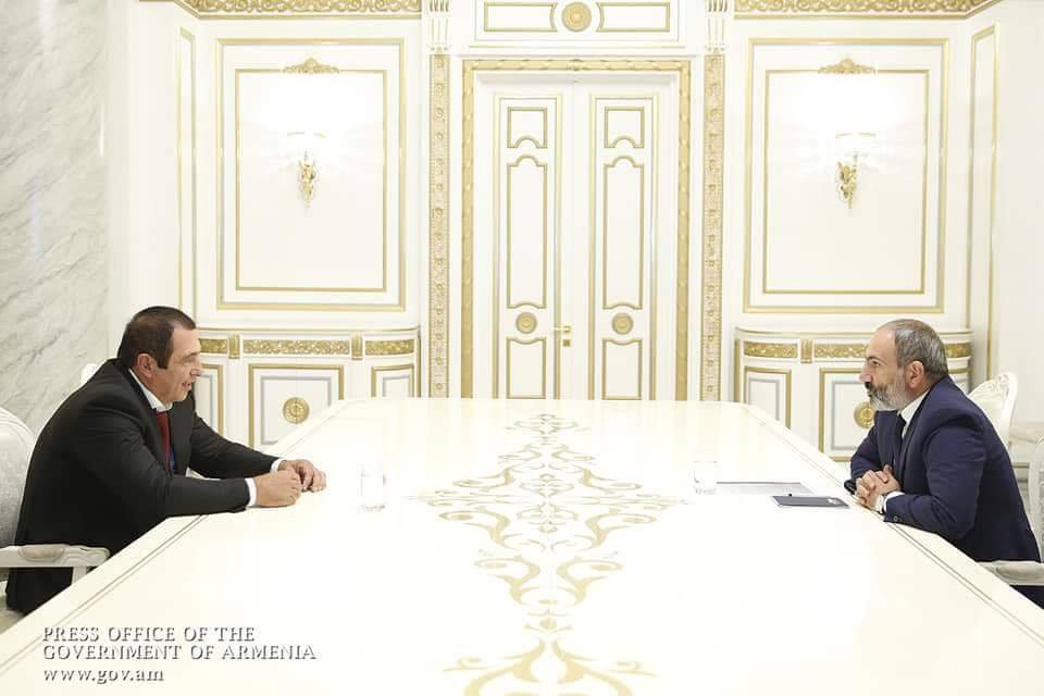 Цементные страсти: Пашинян и Царукян обсудили ситуацию вокруг завода «Араратцемент»