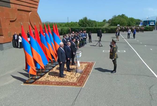Высшее руководство Армении посетило мемориальный комплекс Сардарапат