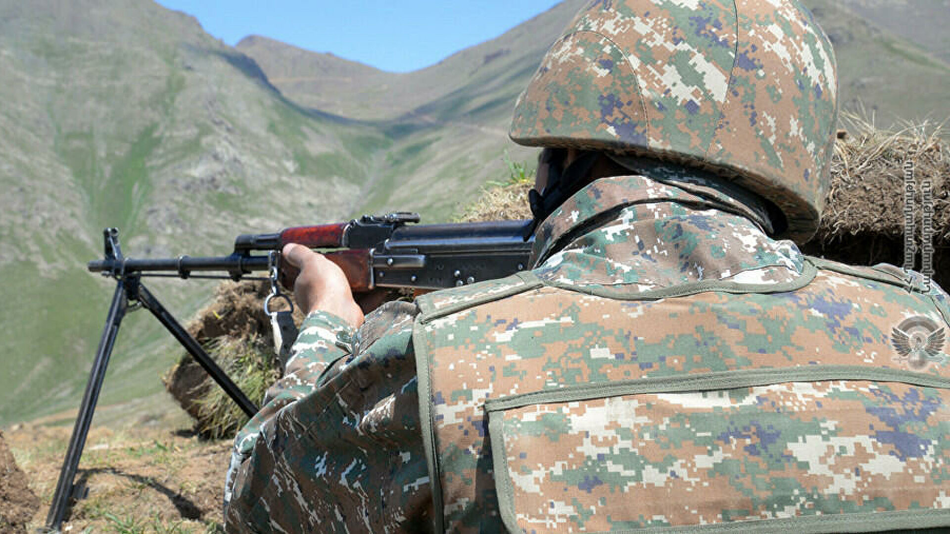 МО РА: Противник ночью атаковал армянские позиции, у армянской стороны двое раненых