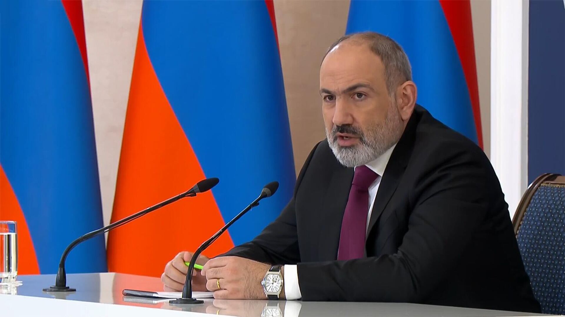 Ереван никогда не получал сигналов от Запада по вытеснению России из Армении - Пашинян