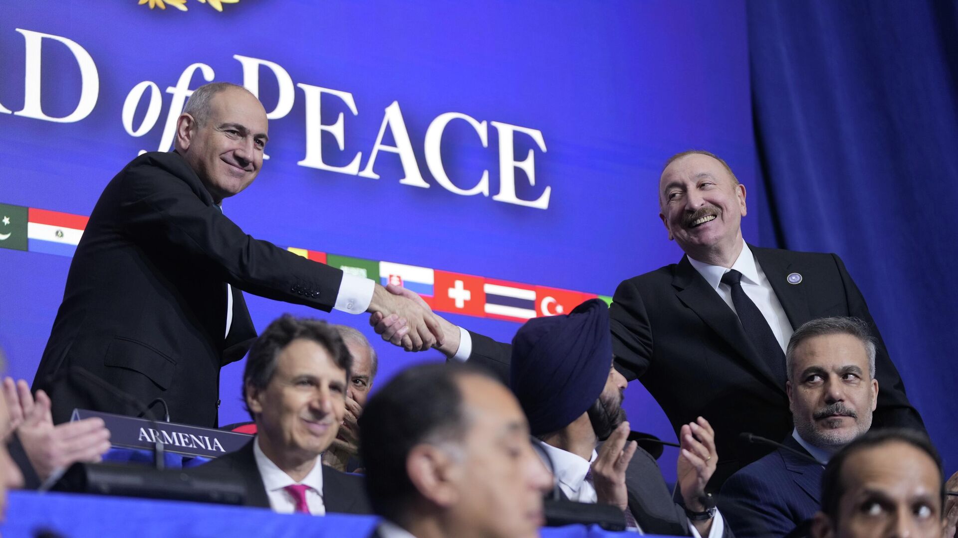 Пашинян пытается выступить в роли проводника прямого управления Азербайджана в Армении 