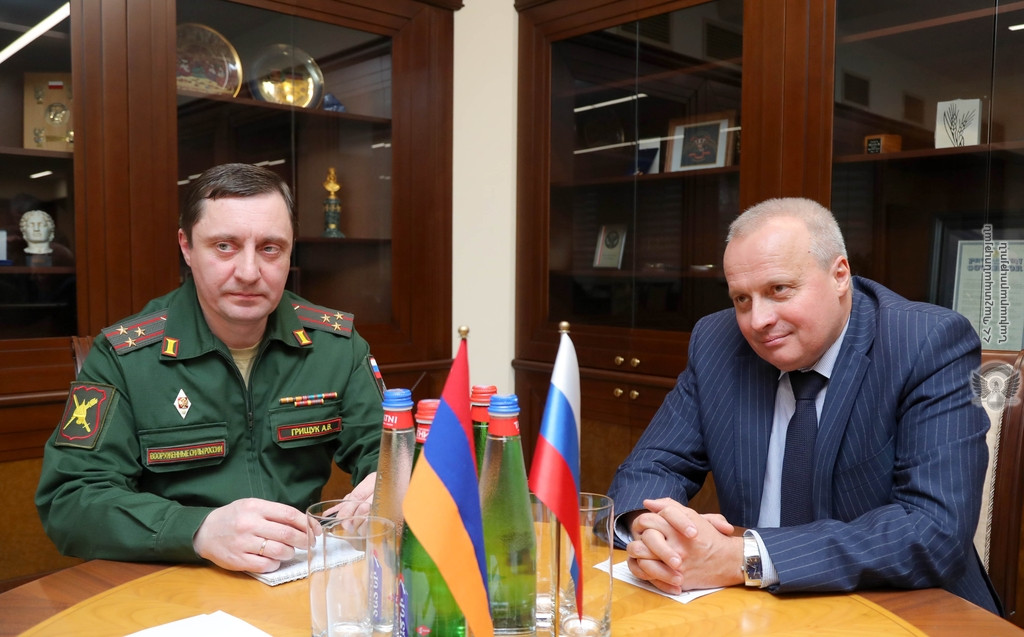 Давид Тоноян принял посла России в Армении Сергея Копыркина