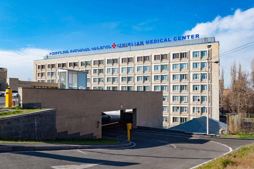 Суд счел неправомерными все 4 решения об обысках в медцентре ААЦ «Измирлян» — адвокат 