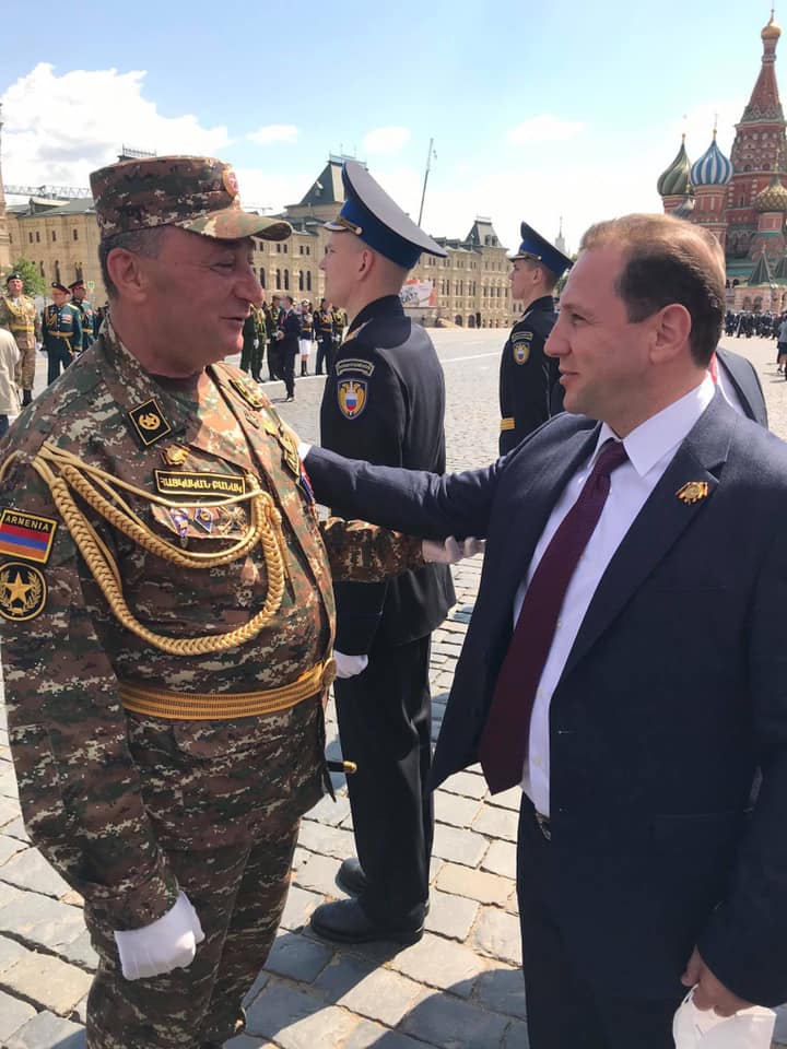 Давид Тоноян высоко оценил прохождение армянских военнослужащих по Красной площади 