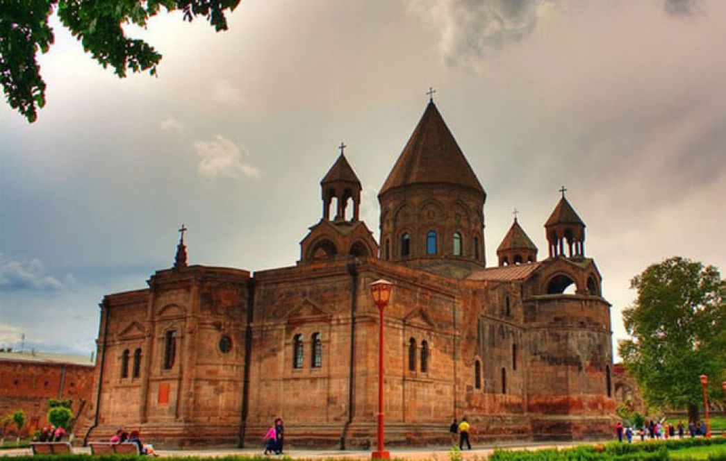 Епископы Армянской церкви призвали власти Армении отказаться от сдачи территорий в Тавуше