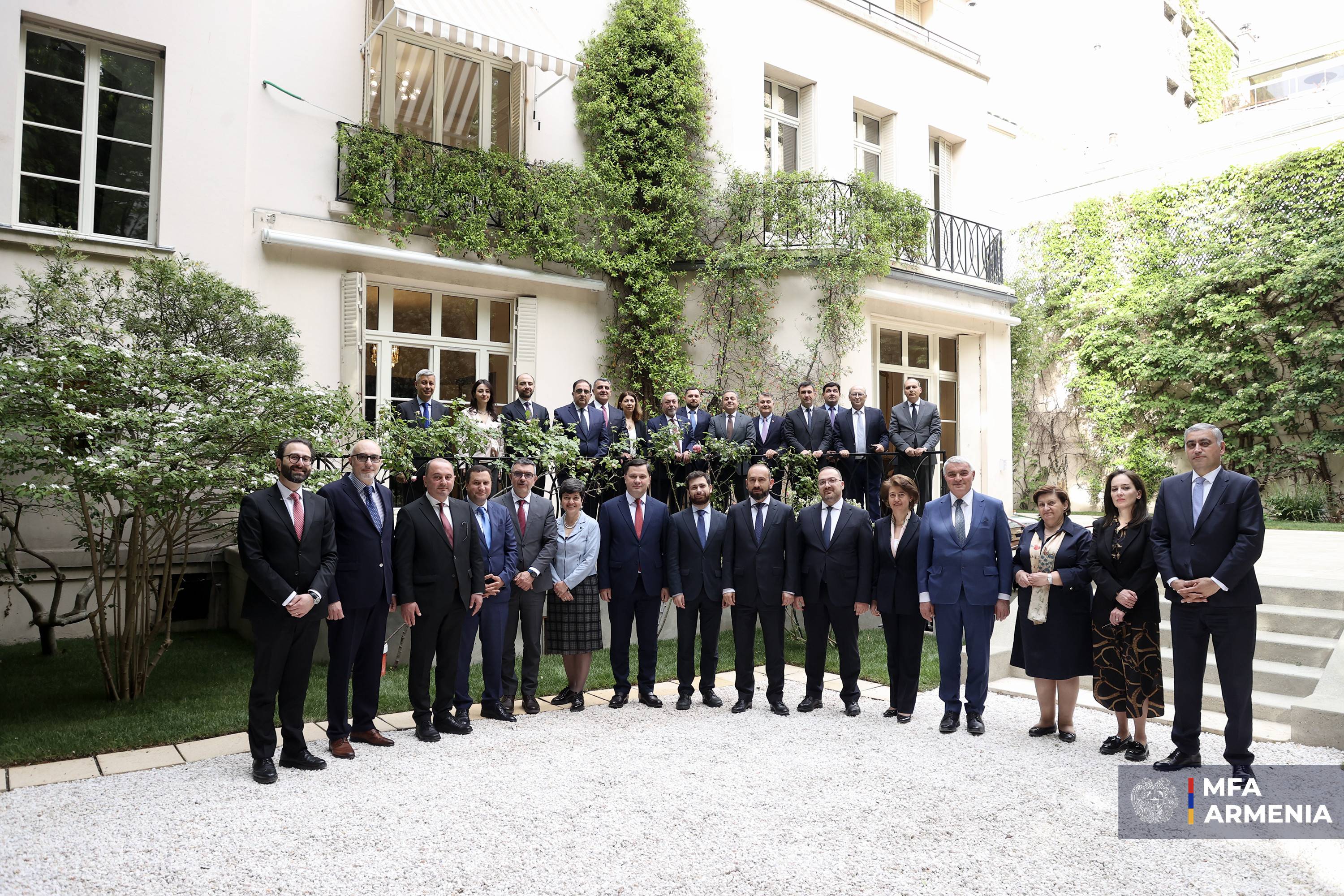 Եվրոպական երկրներում ՀՀ դիվանագիտական ներկայացուցչությունների ղեկավարների հավաքը Փարիզում