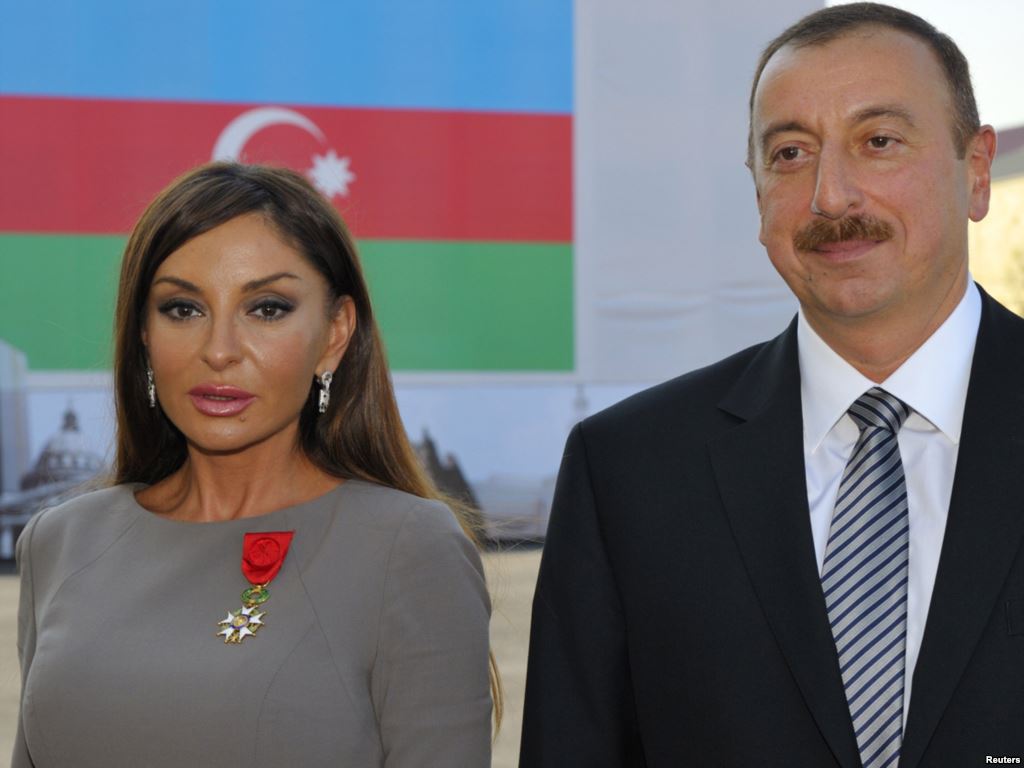 Политолог: перенос выборов осуществлен в интересах властей Азербайджана