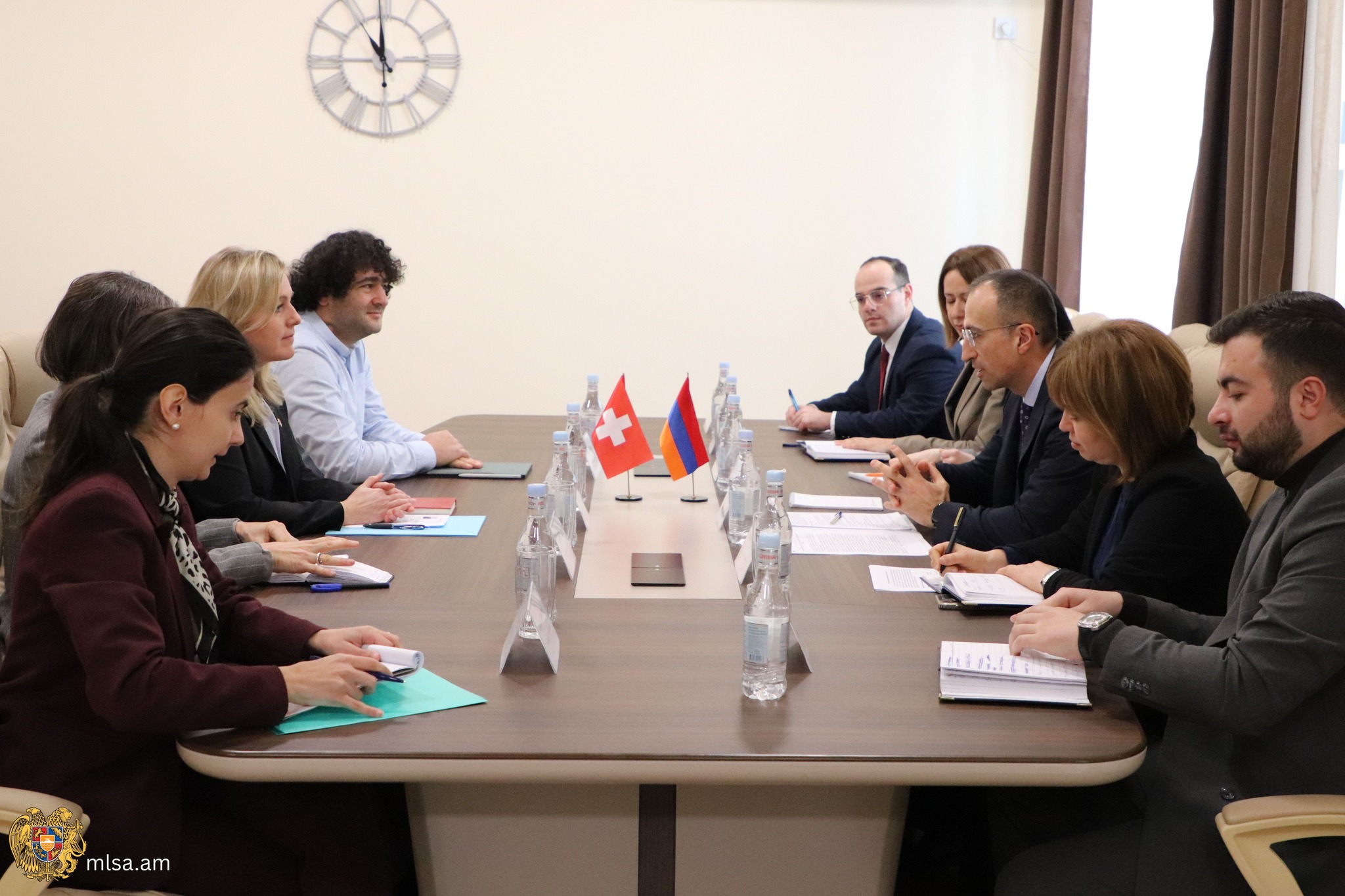 Արսեն Թորոսյանն ընդունել է ՀՀ-ում Շվեյցարիայի դեսպանին