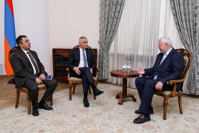Вице-премьер Армении провел встречу с личным представителем действующего председателя ОБСЕ