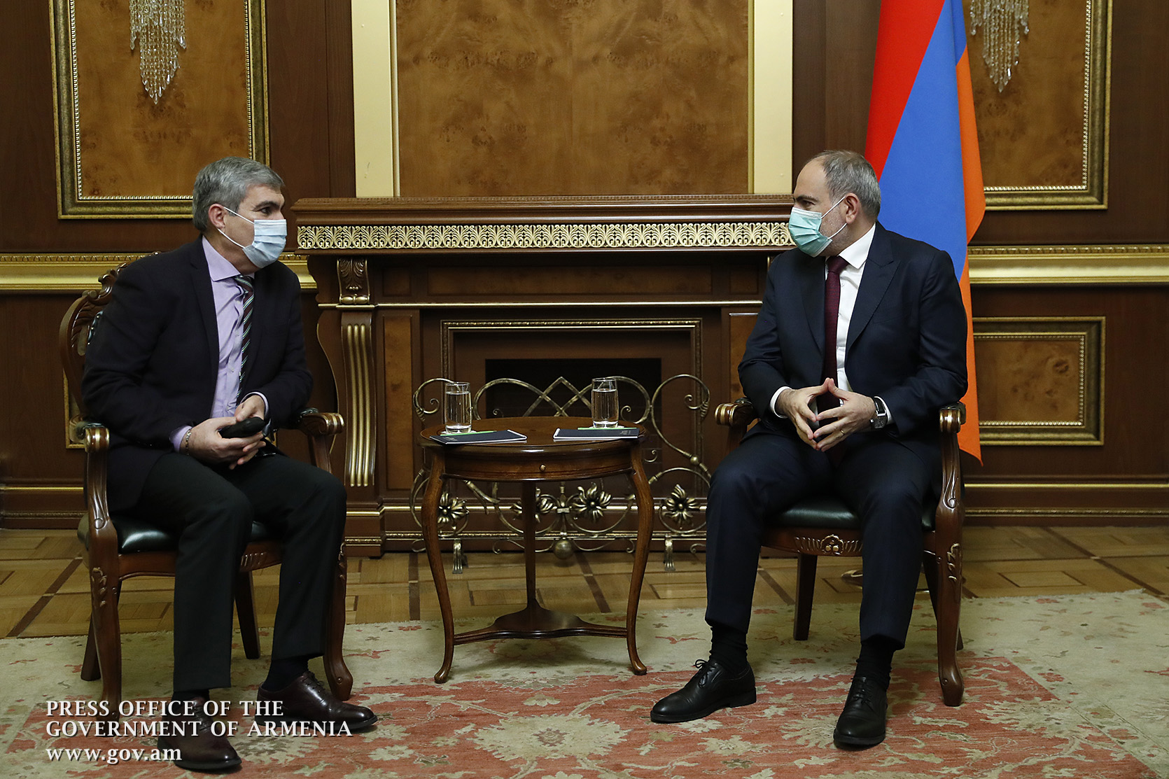 Никол Пашинян продолжает консультации с представителями политических сил
