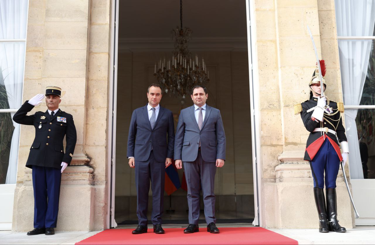 О чём договорились министры обороны Армении и Франции?