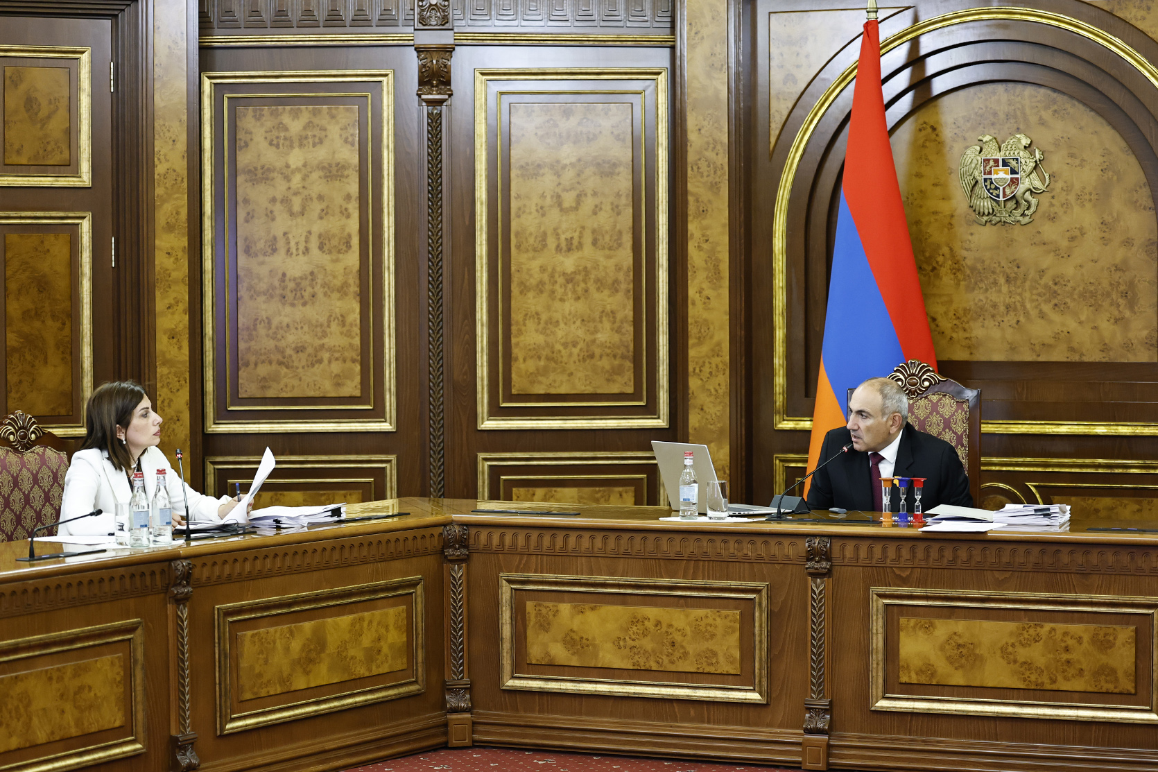 Առողջության համընդհանուր ապահովագրության հիմնադրամի հոգաբարձուների խորհուրդը տնօրեն ունի