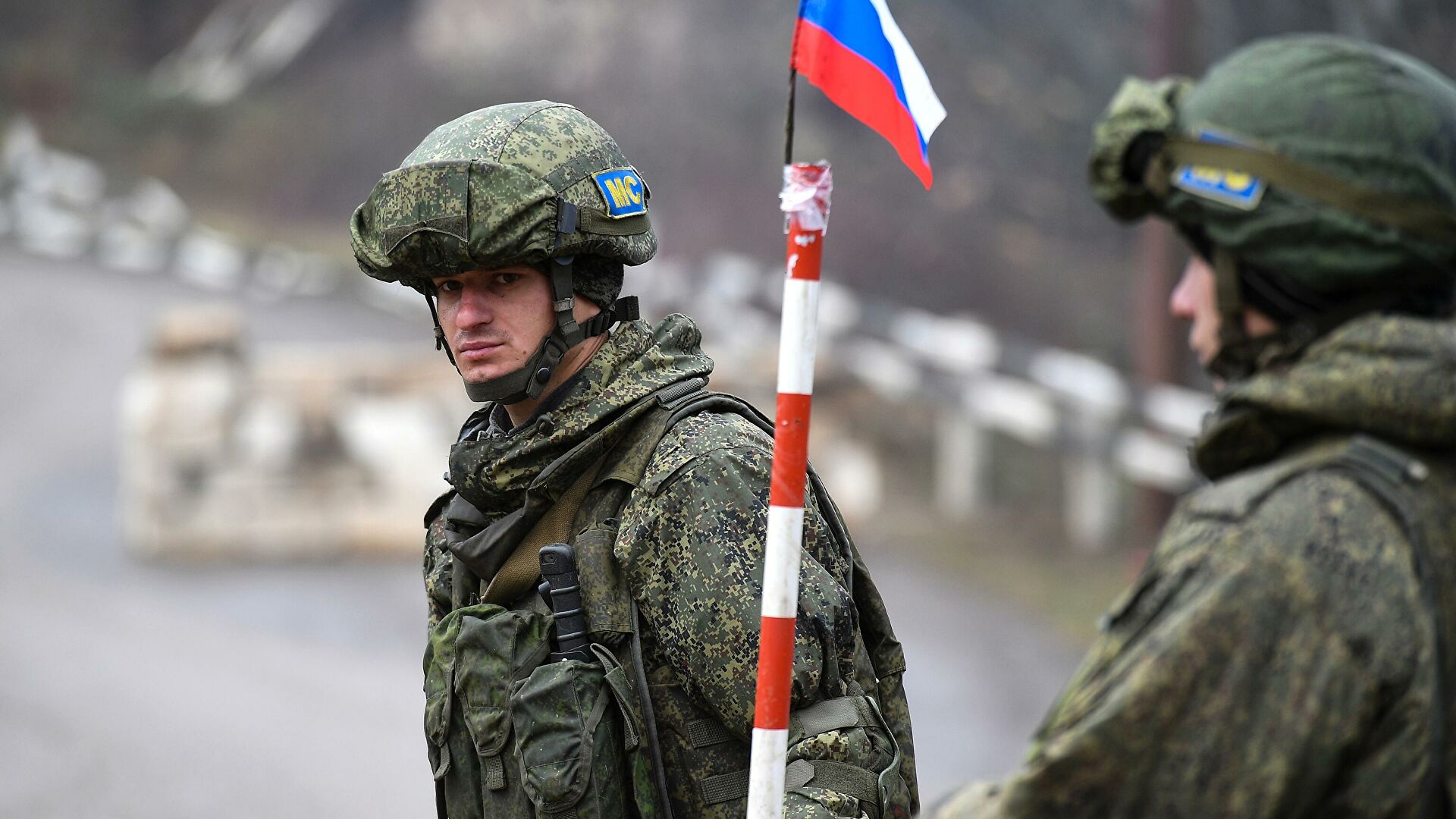Российские миротворцы на постах обеспечивают круглосуточный контроль обстановки 
