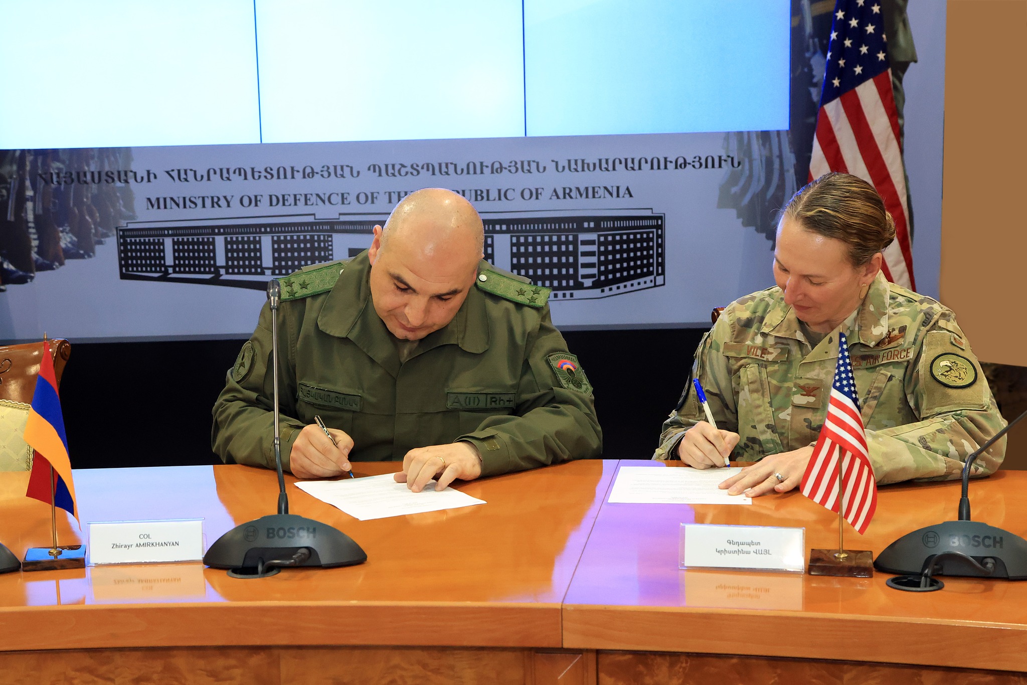 Երևանում ավարտվել են հայ-ամերիկյան առաջին ամենամյա շտաբային բանակցությունները