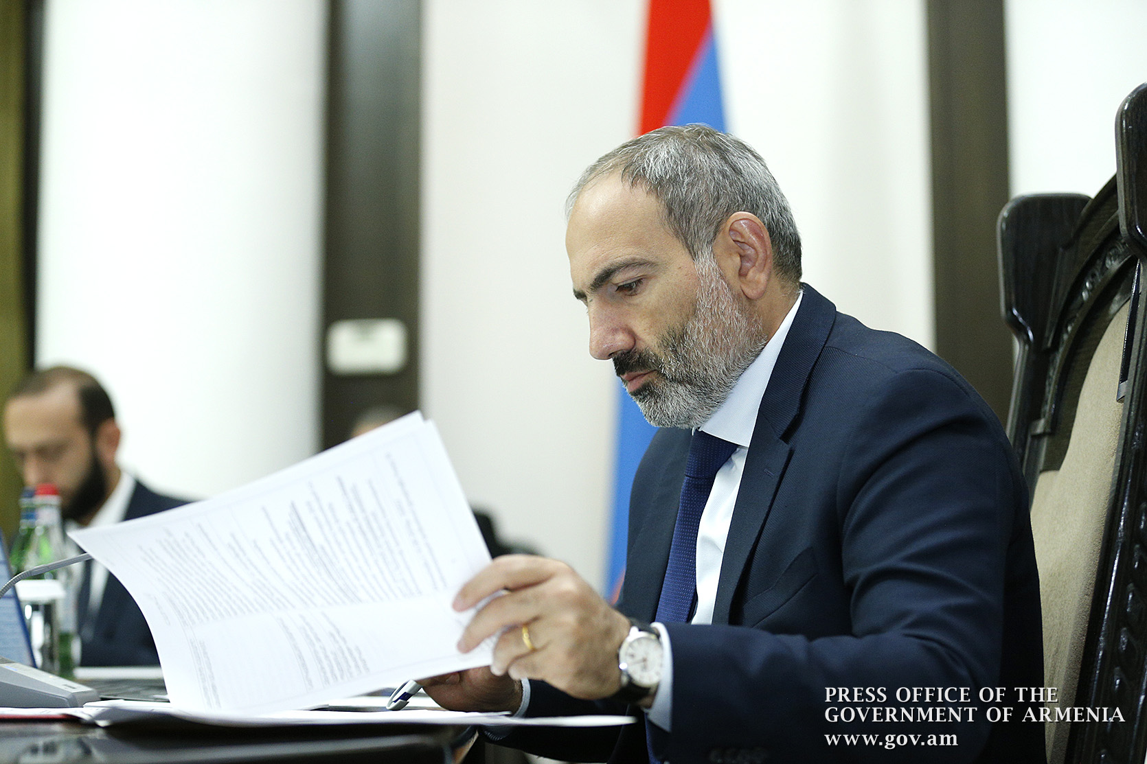 Премьер приостановил полномочия руководителя аппарата Государственного комитета по науке