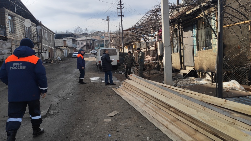 Более 300 объектов восстановлено в Карабахе с помощью гуманитарной помощи из России