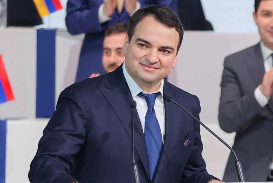 Нарек Карапетян продолжает утверждать, что является только гражданином Армении