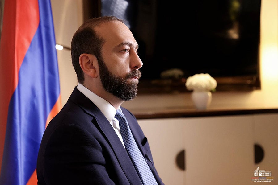 Власти Армении не стремятся разорвать связи с Россией - Арарат Мирзоян