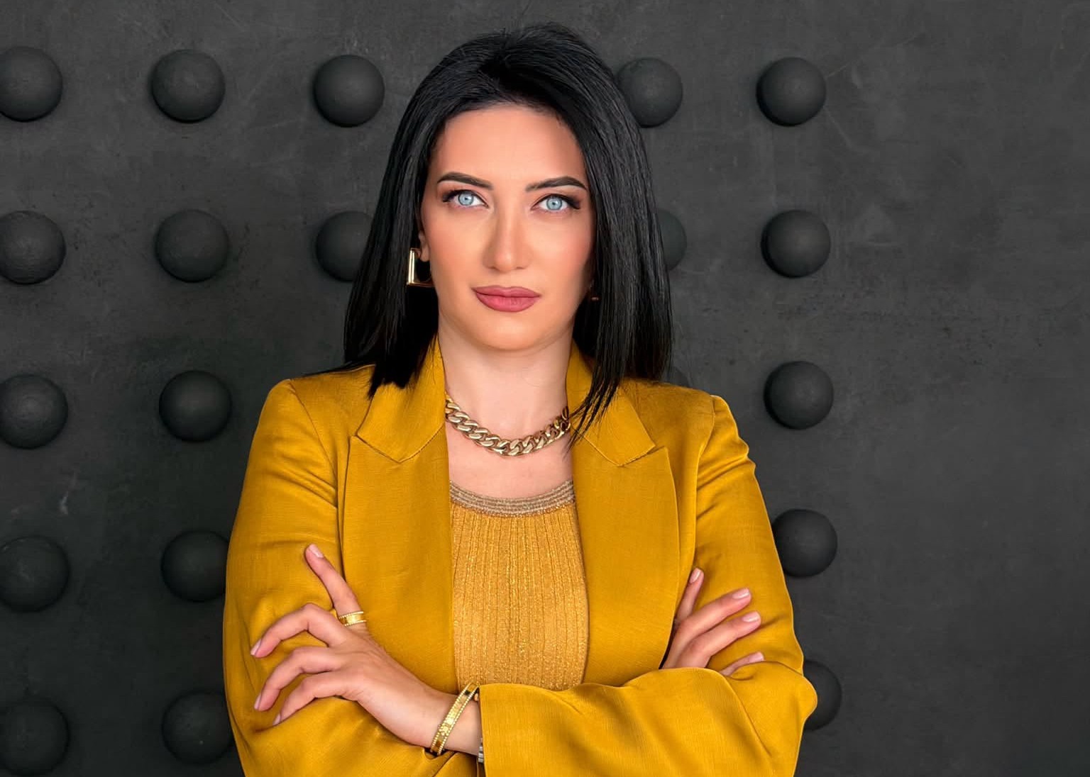 Քաղաքական շրջապտույտ ու գրավիտացիա