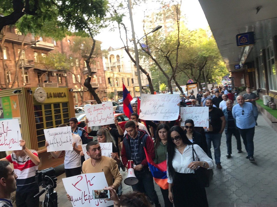 В Ереване состоялось шествие против ратификации Стамбульской конвенции