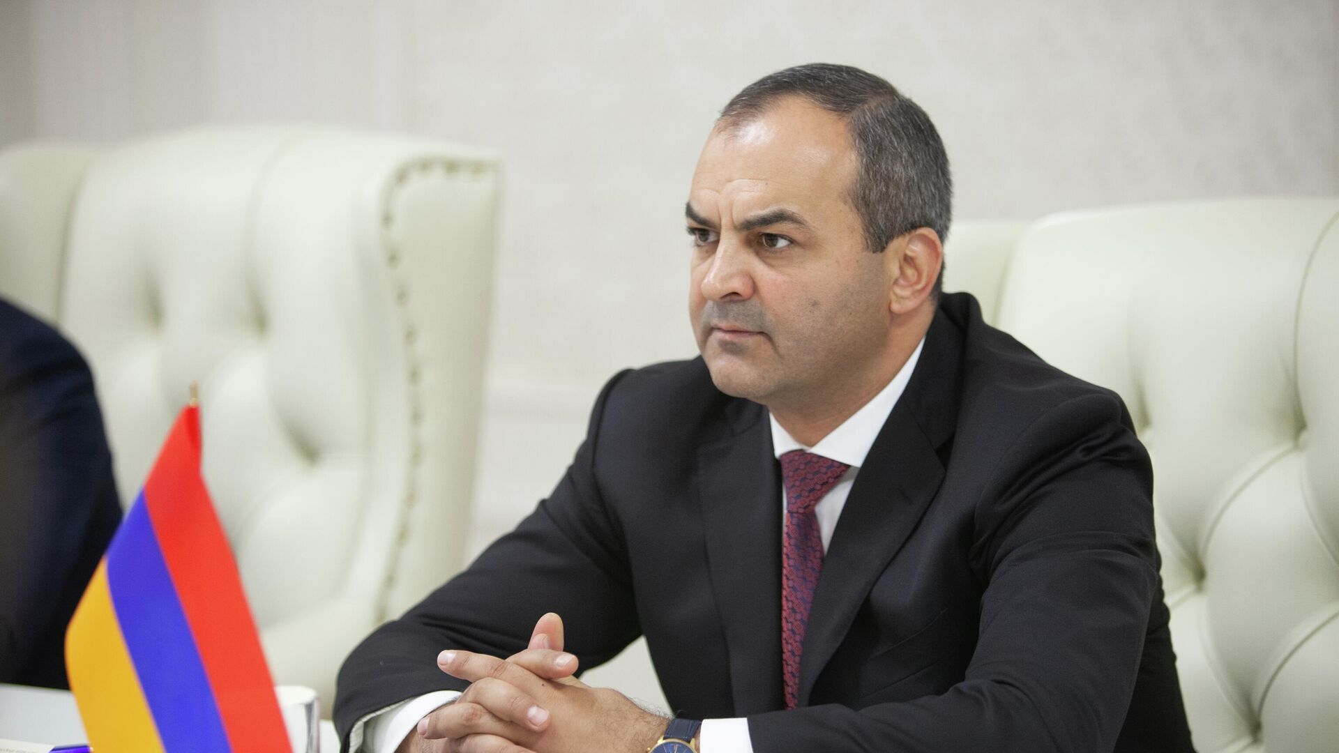 Бывший генеральный прокурор Армении Артур Давтян требует отставки Никола Пашиняна