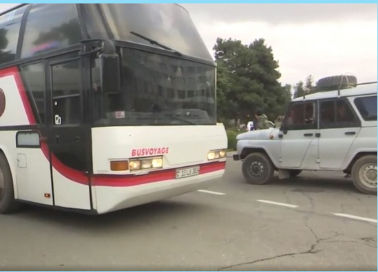 Очередные автобусы с беженцами прибыли в Степанакерт - МО России 