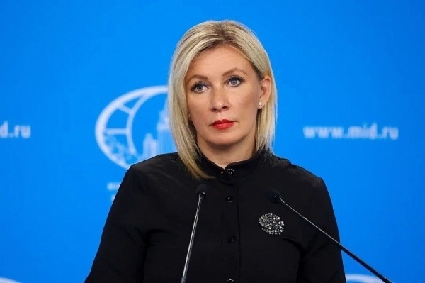 Захарова с иронией ответила на обвинения «Республики» по скандалу с префектом Нор-Норка