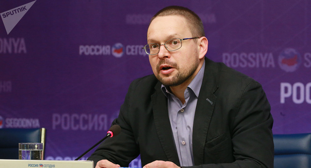 Силаев: у  Пашиняна больше коридор возможностей в отношениях с Западом и Россией